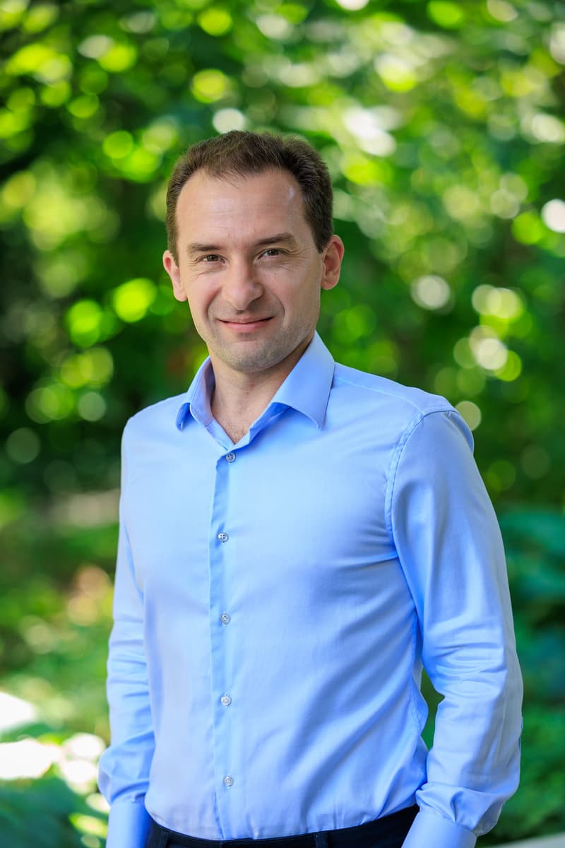 Dr. Norbert Pardi