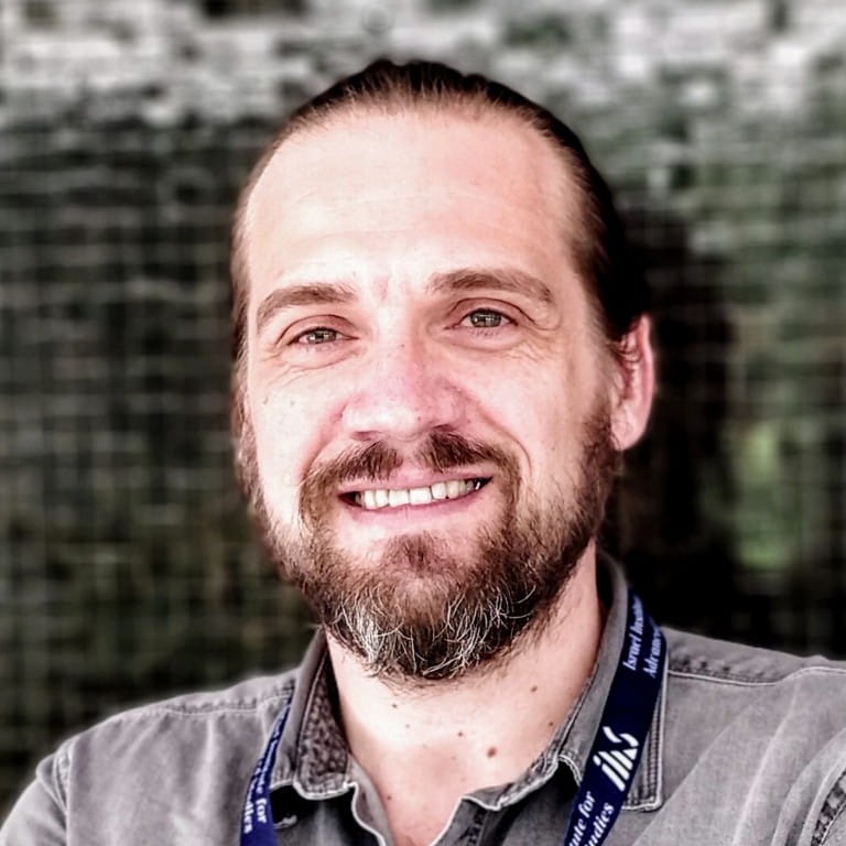 Dr. Daniel Angerhausen