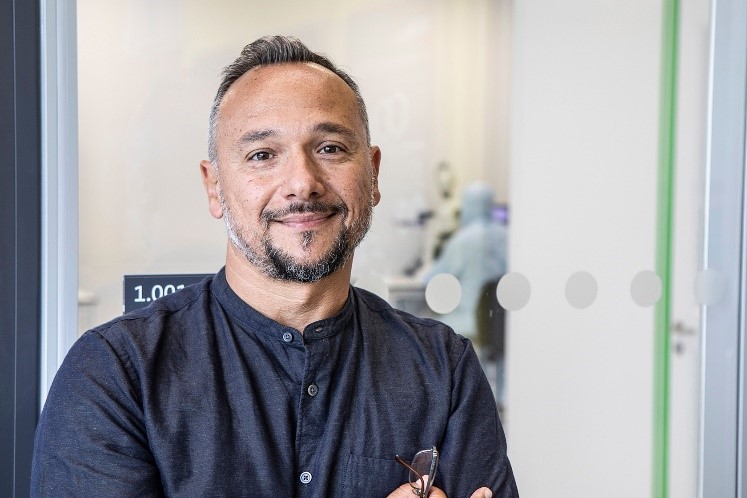 Dr. Kostas Kostarelos